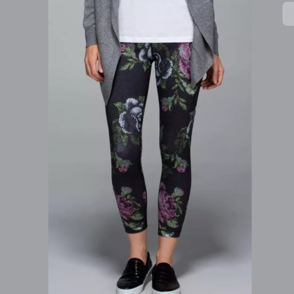 Lululemon High Time garden party tights size 4